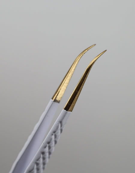 White & Gold Curved Iso Tweezer