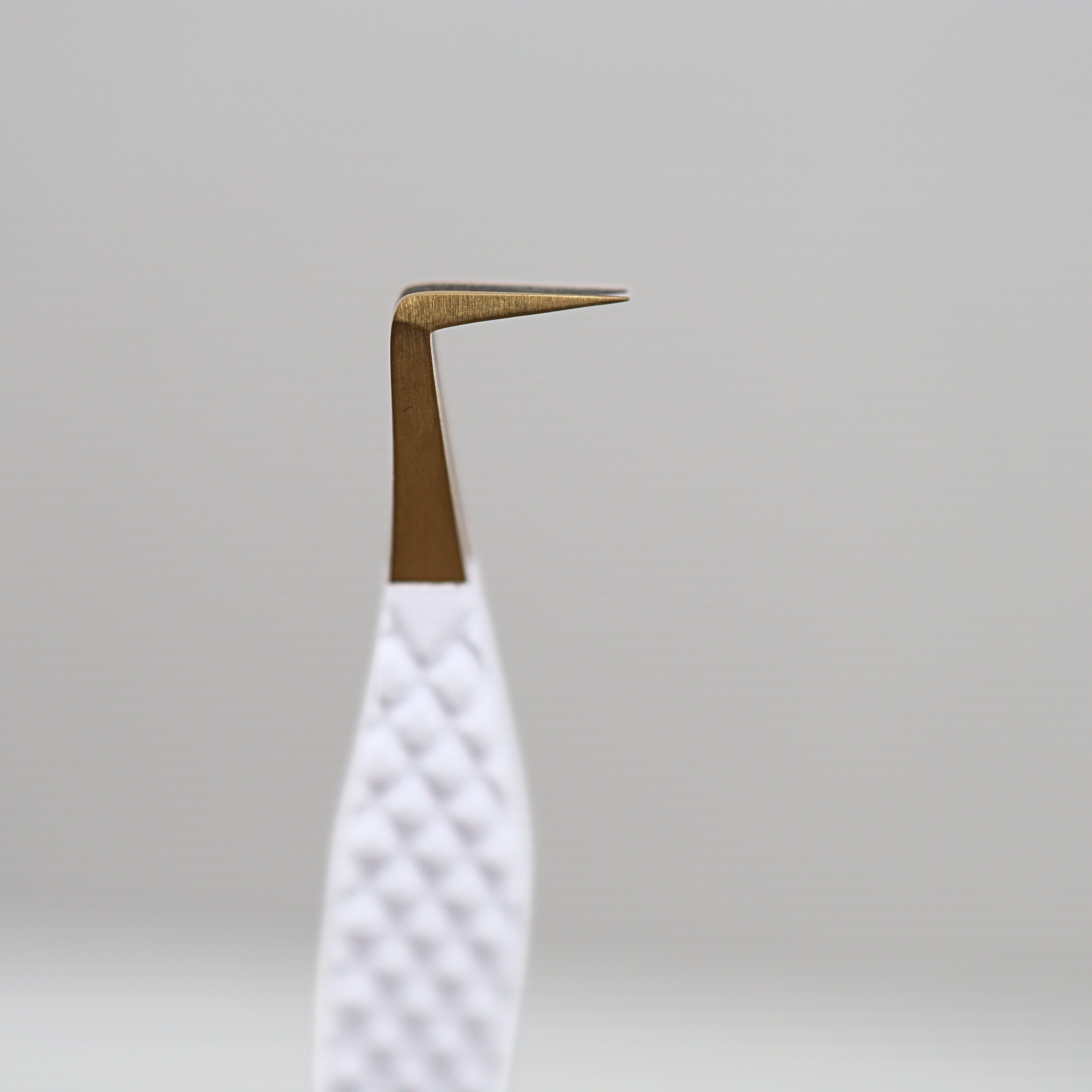 White & Gold: MS Boot Tweezer